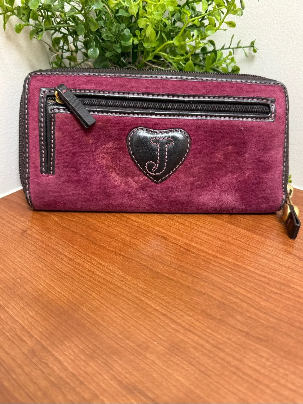 Juicy Couture Womens Purple Vintage Wallet Velour Logo Has Wear